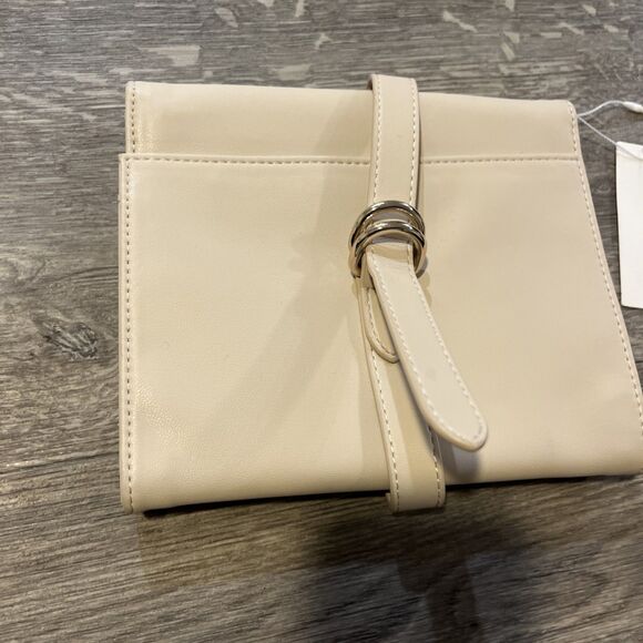Mark & Graham Women's Tri-Fold Wallet Vegan Leather Tan Color Medium-Sized - Picture 3 of 10